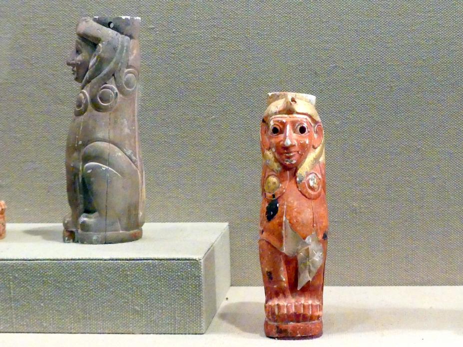 Möbelbasis: weibliche Sphinxen mit Locken im Hathor-Stil, Assyrisches Reich, 1920 - 1600 v. Chr., 1820 - 1740 v. Chr., Bild 3/3