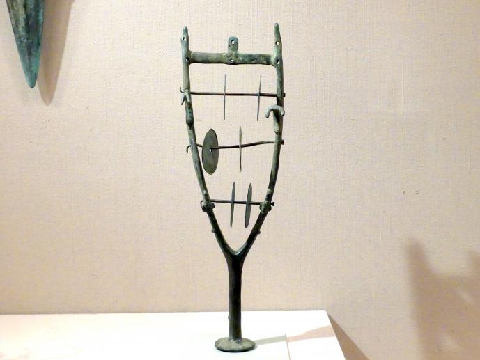 Sistrum (Rassel), Frühe Bronzezeit III, 2400 - 2000 v. Chr., 2300 - 2000 v. Chr., Bild 1/2