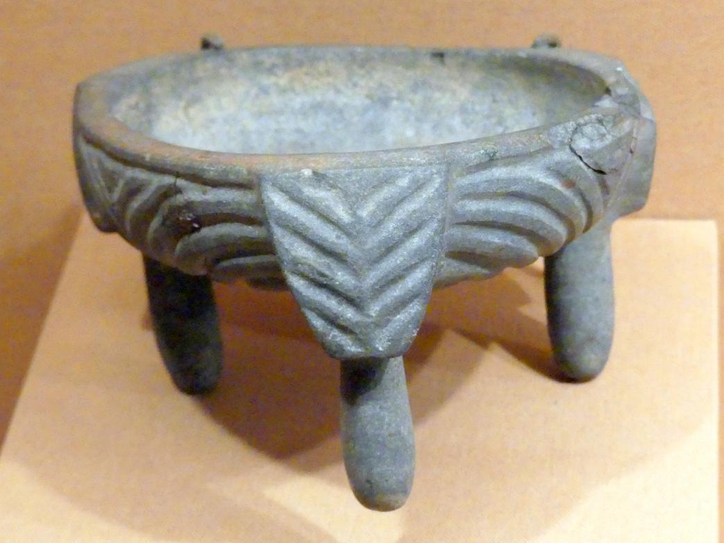 Dreibeinschale, Eisenzeit II, 1000 - 700 v. Chr., 900 - 800 v. Chr.