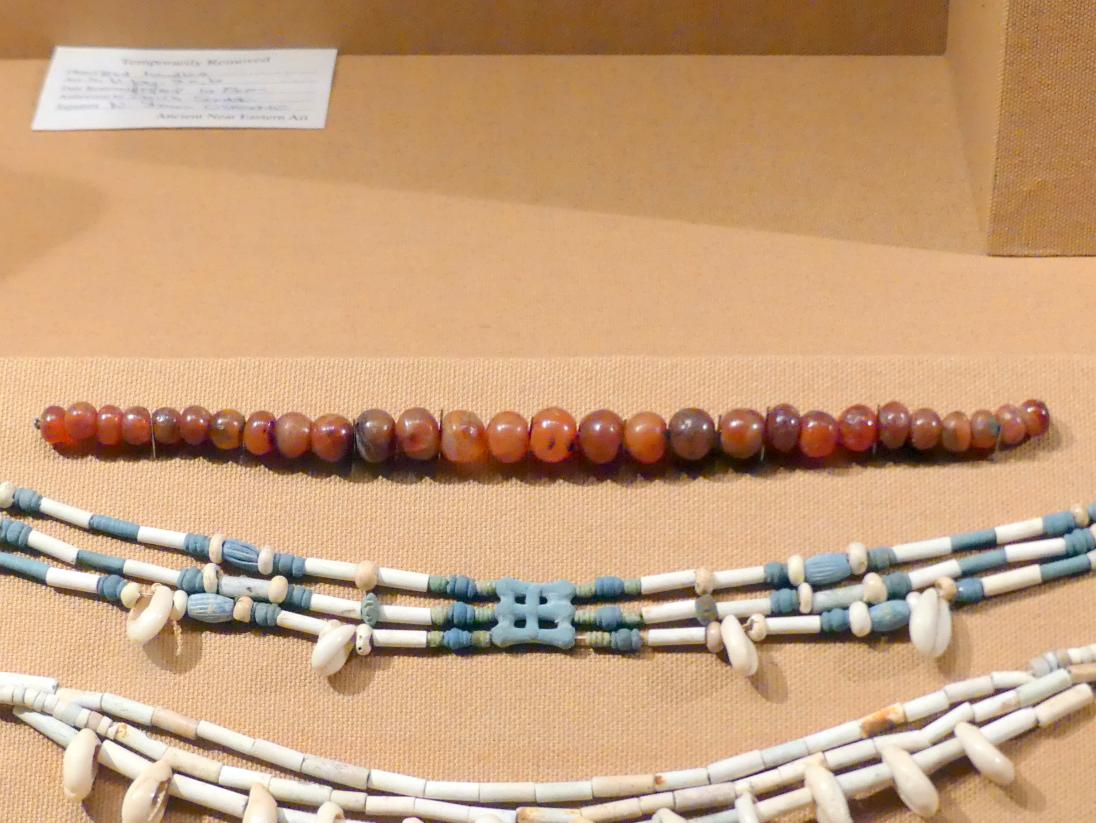 Perlen, 900 - 800 v. Chr.