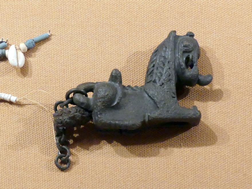 Brosche in Form eines Löwen, 900 - 800 v. Chr.