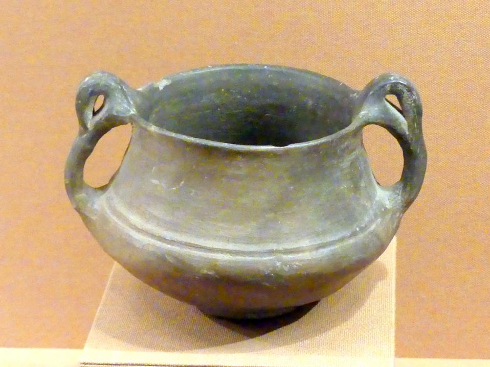 Schüssel mit Griffen, Eisenzeit II, 1000 - 700 v. Chr., 900 - 800 v. Chr., Bild 1/2