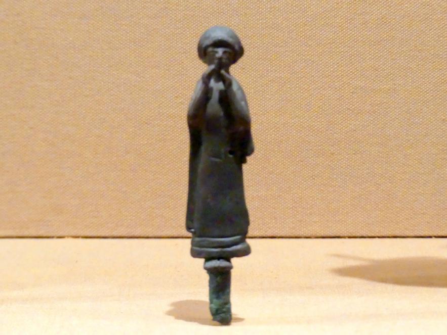 Weibliche Betfigur, Mittelelamische Periode, 2300 - 1100 v. Chr., 1500 - 1100 v. Chr., Bild 1/2