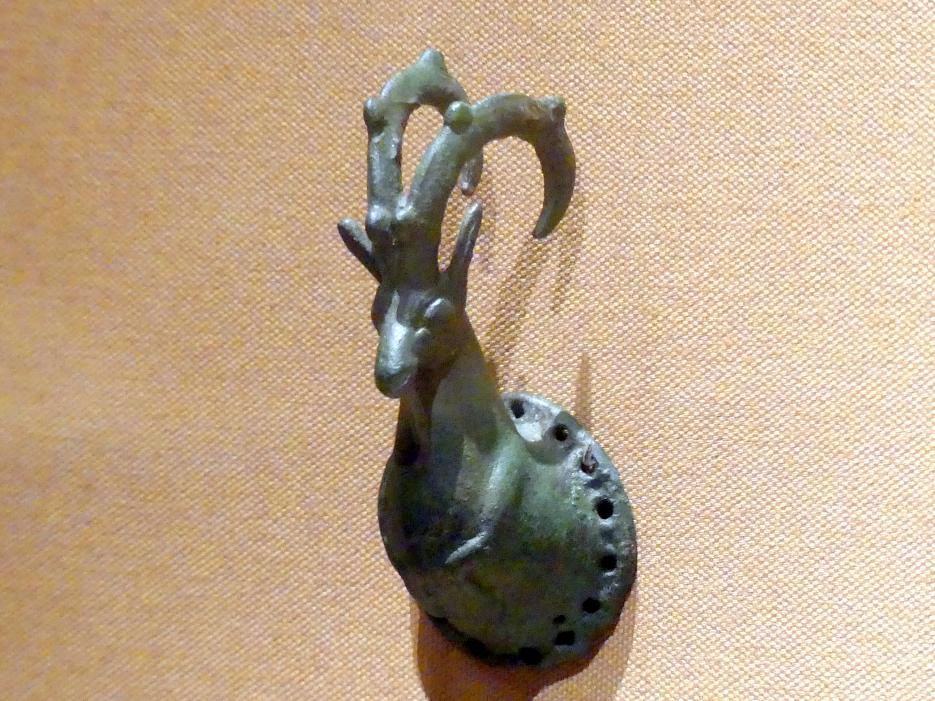 Vorderteil eines Steinbocks, Eisenzeit, 1200 - 1 v. Chr., 800 - 600 v. Chr., Bild 1/3