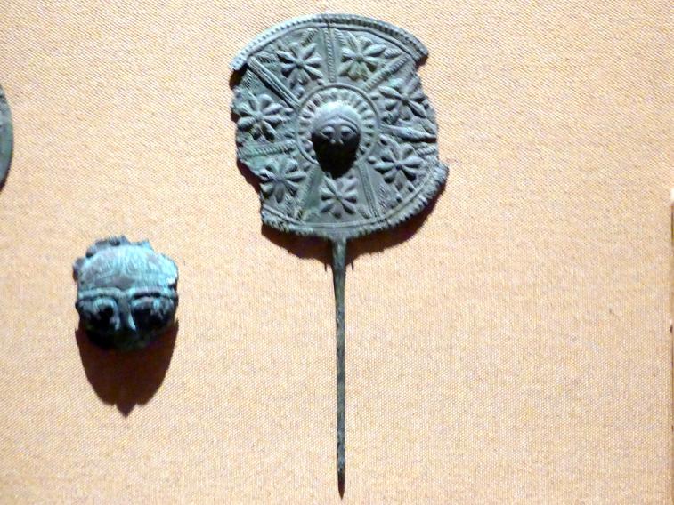 Scheibenkopfnadel, Eisenzeit, 1200 - 1 v. Chr., 800 - 600 v. Chr., Bild 1/2