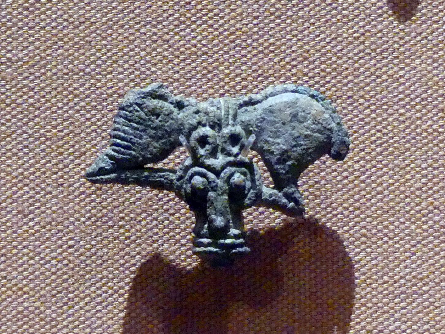Nadelkopf in Form eines Dämons, Eisenzeit III, 800 - 600 v. Chr., 800 - 600 v. Chr.