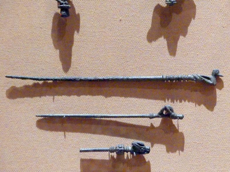 Nadel mit Entenkopf, Eisenzeit III, 800 - 600 v. Chr., 800 - 600 v. Chr., Bild 1/2