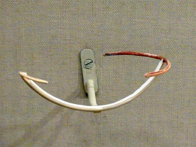 Becher mit einem Griff in Form eines Widders, 500 - 200 v. Chr., Bild 2/3