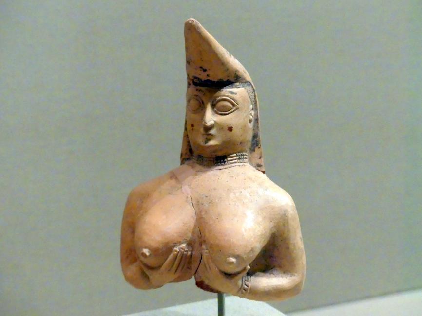 Gefäßfragment in Form eines weiblichen Aktes, Eisenzeit III, 800 - 600 v. Chr., 800 - 600 v. Chr., Bild 1/3