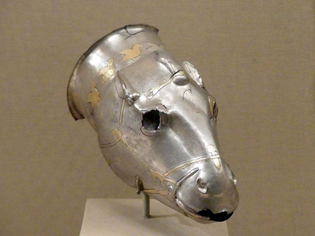 Becher in Form eines Pferdekopfes, Altpersisches Reich, 600 - 300 v. Chr., 500 - 400 v. Chr.