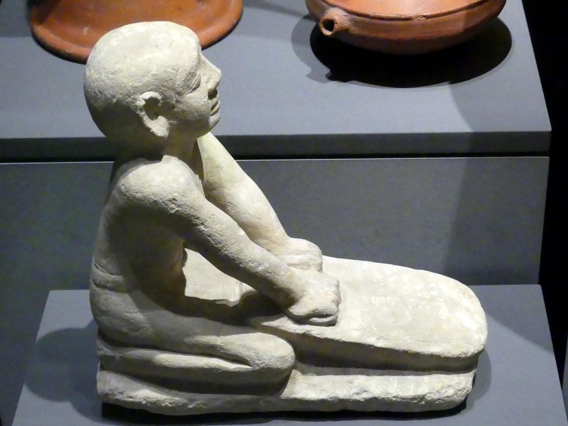 Figur eines Korn mahlenden Dieners, 6. Dynastie, Undatiert, 2250 v. Chr., Bild 2/3
