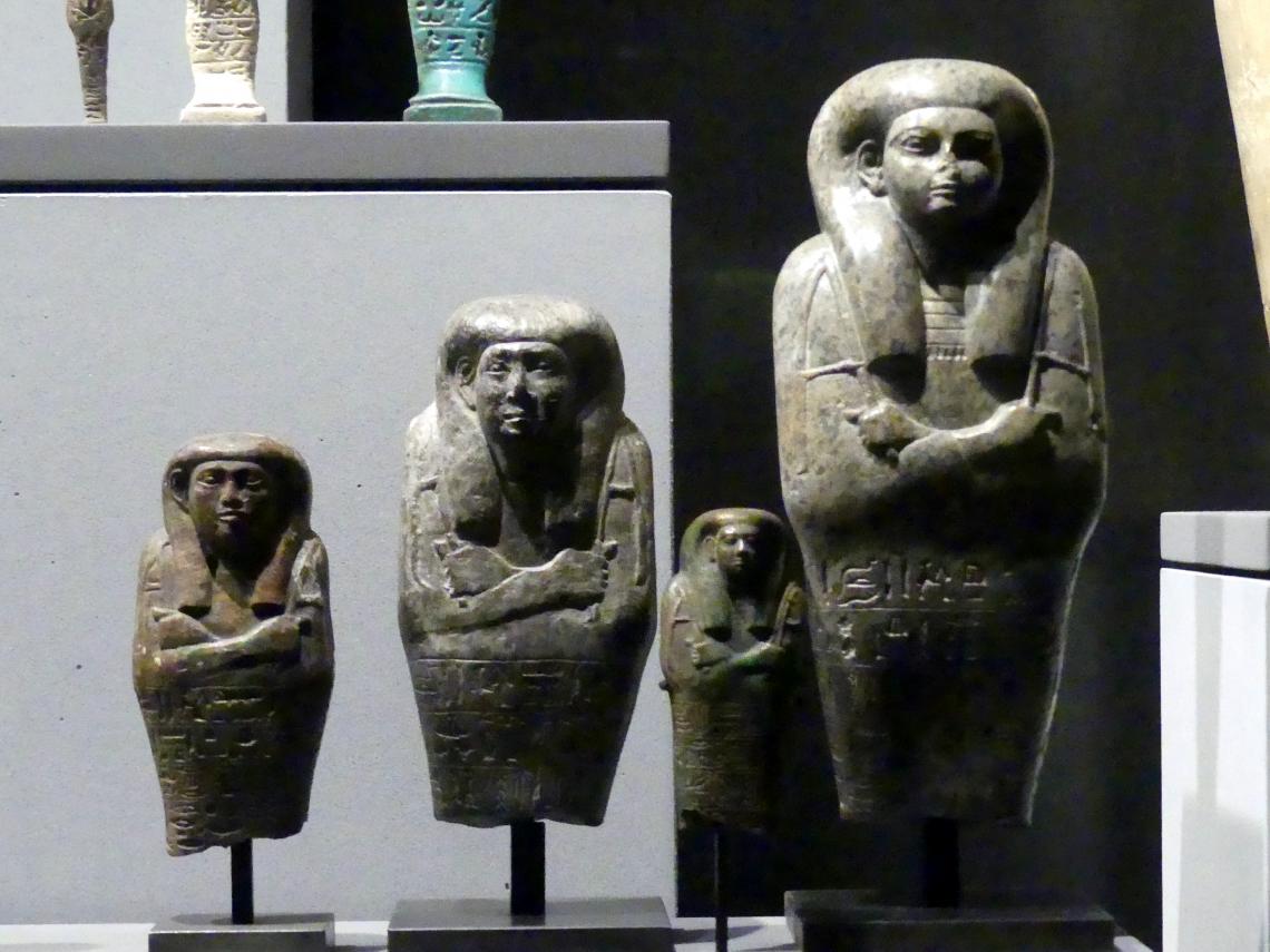Vier Uschebtis des Priesters Petamenophis, 26. Dynastie, 526 - 525 v. Chr., 650 v. Chr.