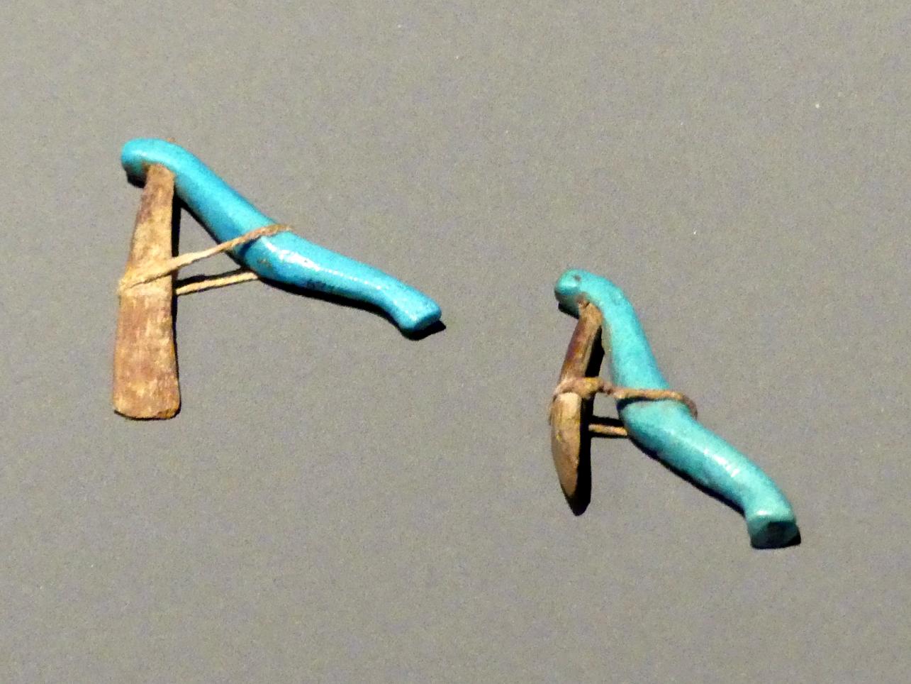 Modelle von Mundöffnungsgeräten, Spätzeit, 360 - 342 v. Chr., 600 - 300 v. Chr., Bild 1/2