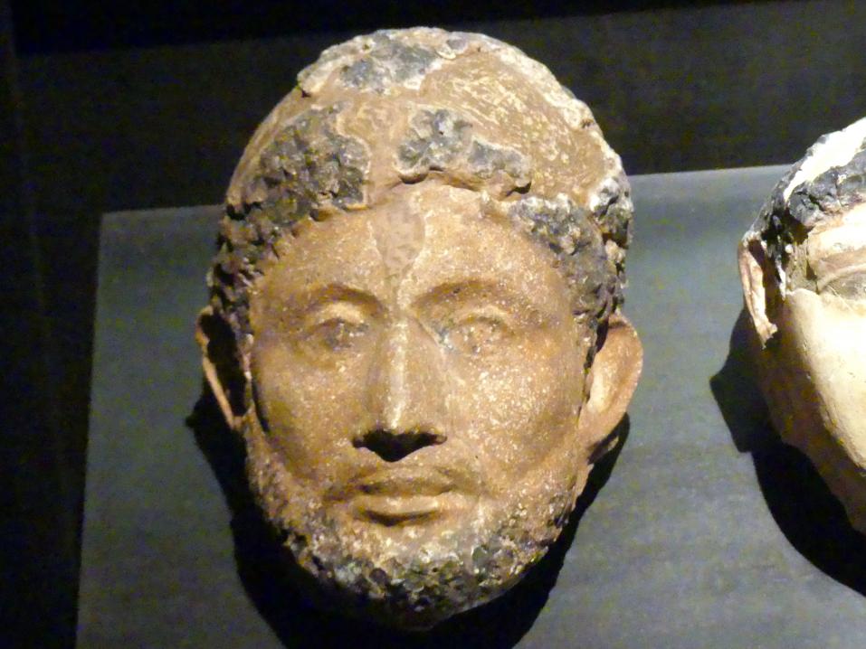 Mumienmaske eines Mannes, Römische Kaiserzeit, 27 v. Chr. - 54 n. Chr., 100 - 200, Bild 1/2