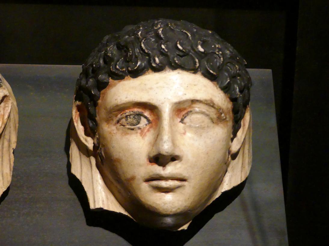 Mumienmaske eines jungen Mannes, Römische Kaiserzeit, 27 v. Chr. - 54 n. Chr., 100 - 200, Bild 1/2