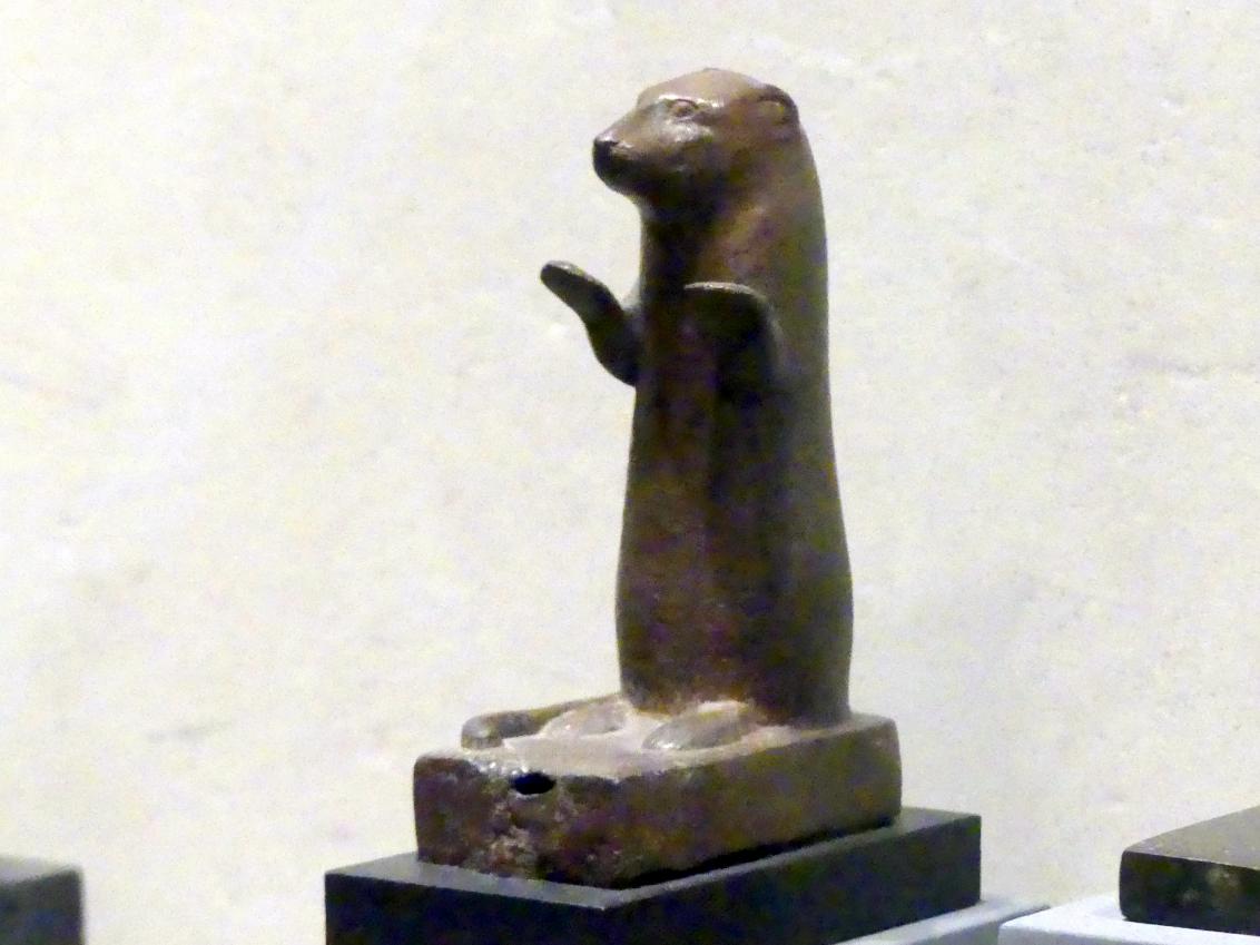 Figur eines Ichneumons als Abbild einer Erscheinungsform des Sonnengottes, Spätzeit, 360 - 342 v. Chr., 600 - 400 v. Chr., Bild 2/3