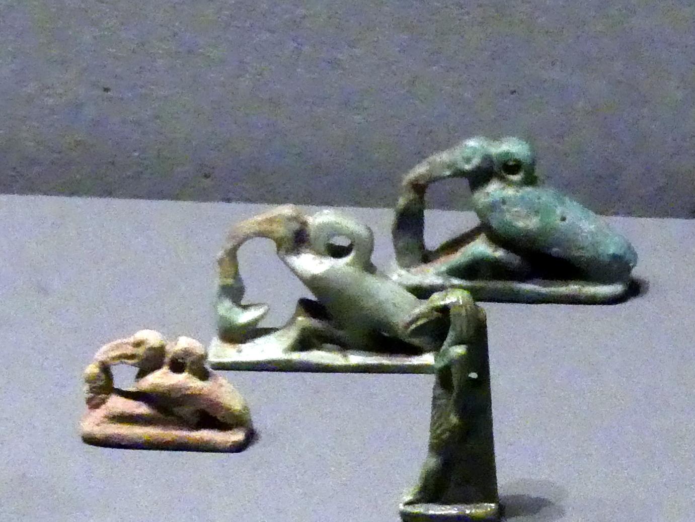 Amulette: Gott Thot in Tiergestalt als Ibis und Pavian, 600 - 100 v. Chr., Bild 2/3