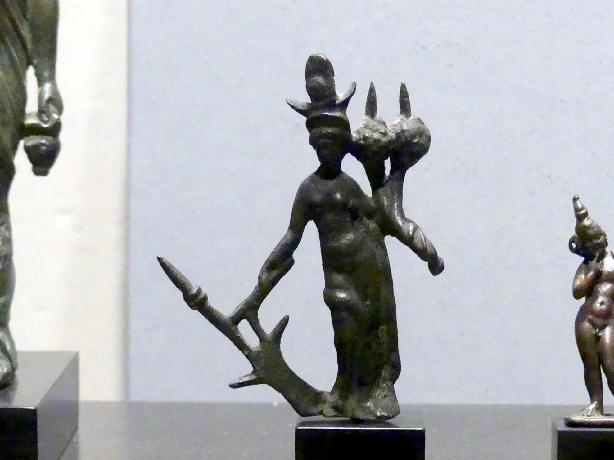 Figur der Göttin Isis Pelagia mit Füllhorn und Steuerruder, Römische Kaiserzeit, 27 v. Chr. - 54 n. Chr., 200 - 400
