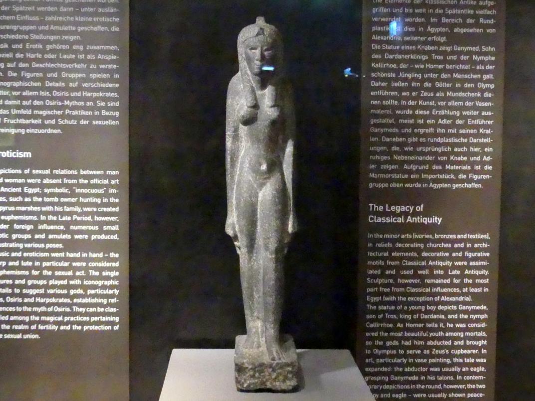 Stand-Schreitfigur einer Königin, Ptolemäische Zeit, 400 v. Chr. - 1 n. Chr., 200 - 1 v. Chr., Bild 1/2