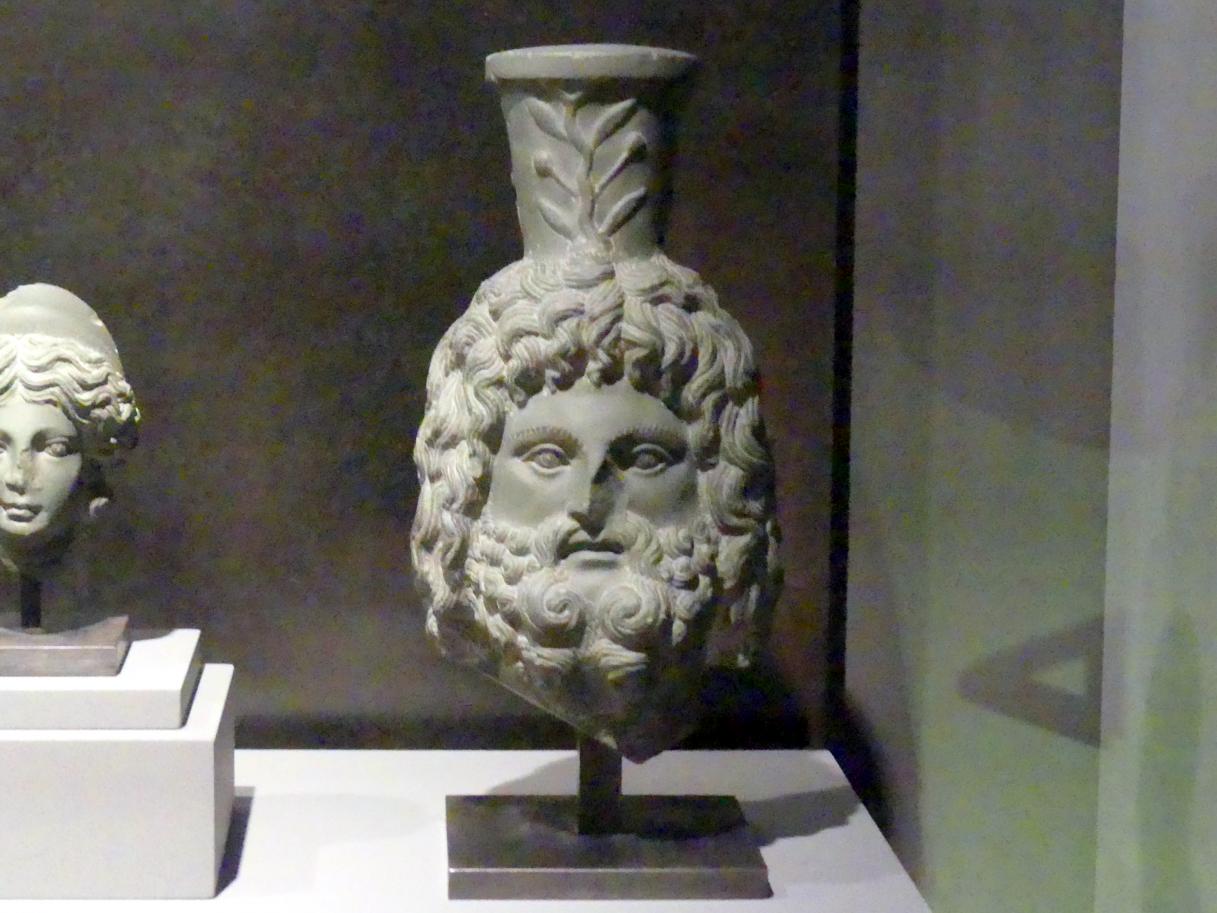 Kopf einer Statue des Gottes Sarapis, Römische Kaiserzeit, 27 v. Chr. - 54 n. Chr., 100 - 200, Bild 1/2