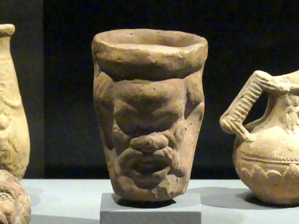 Becher mit Fratze, 200 v. Chr. - 200 n. Chr.