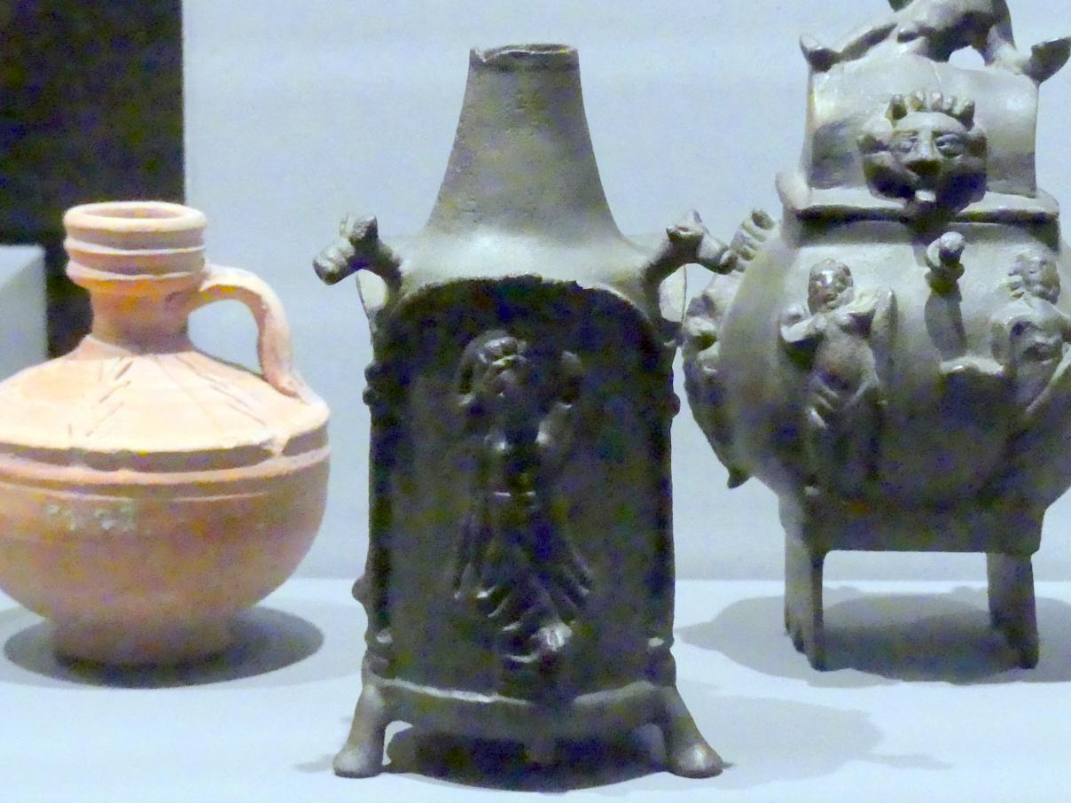 Zwei Weihrauchgefäße mit figürlichem Dekor, Koptische Zeit, 200 - 800, 300 - 600