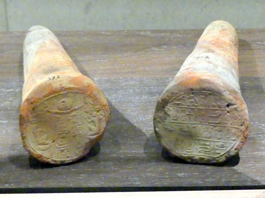 Zwei Grabkegel des Basa, Hohepriester des Min von Koptos und Bürgermeister von Theben, 26. Dynastie, 664 - 525 v. Chr., 600 v. Chr.