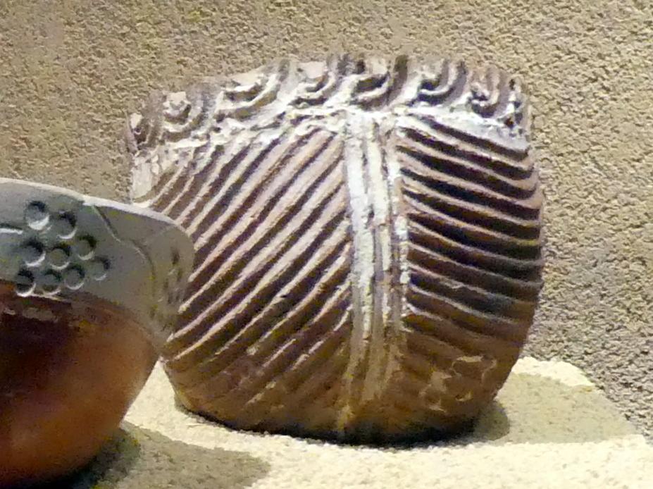 Becher mit Rillendekor, Meroitische Zeit, 200 v. Chr. - 500 n. Chr., 300 - 500, Bild 1/2