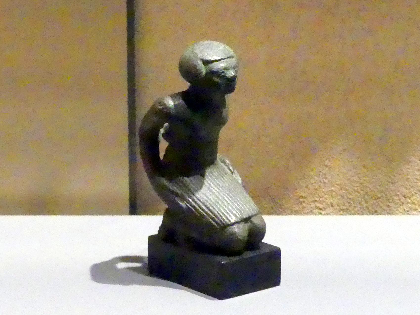 Figur eines knienden und gefesselten nubischen Gefangenen, 18. Dynastie, Undatiert, 1550 - 1450 v. Chr., Bild 1/2