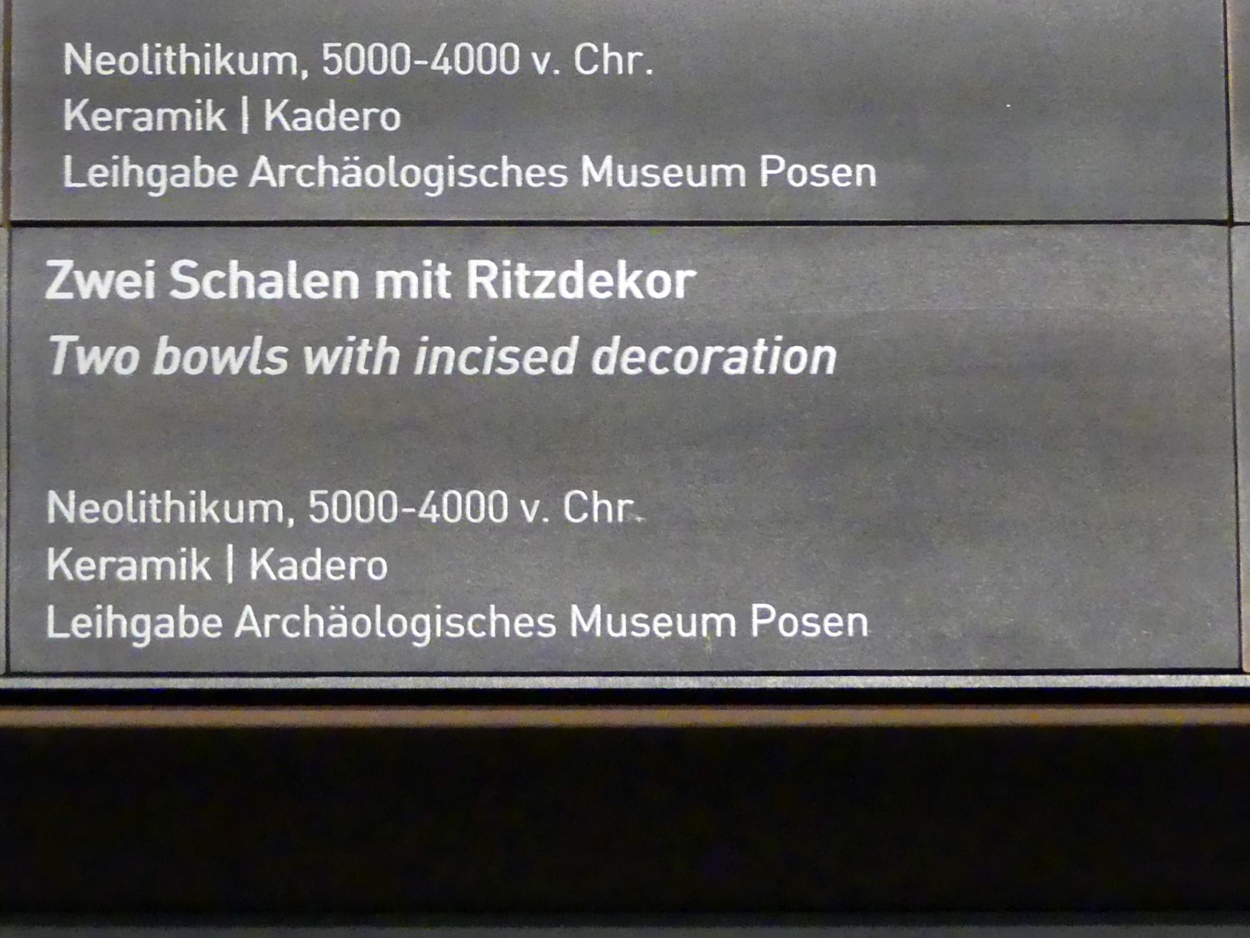 Zwei Schalen mit Ritzdekor, Neolithikum (Jungsteinzeit), 5500 - 1700 v. Chr., 5000 - 4000 v. Chr., Bild 2/2