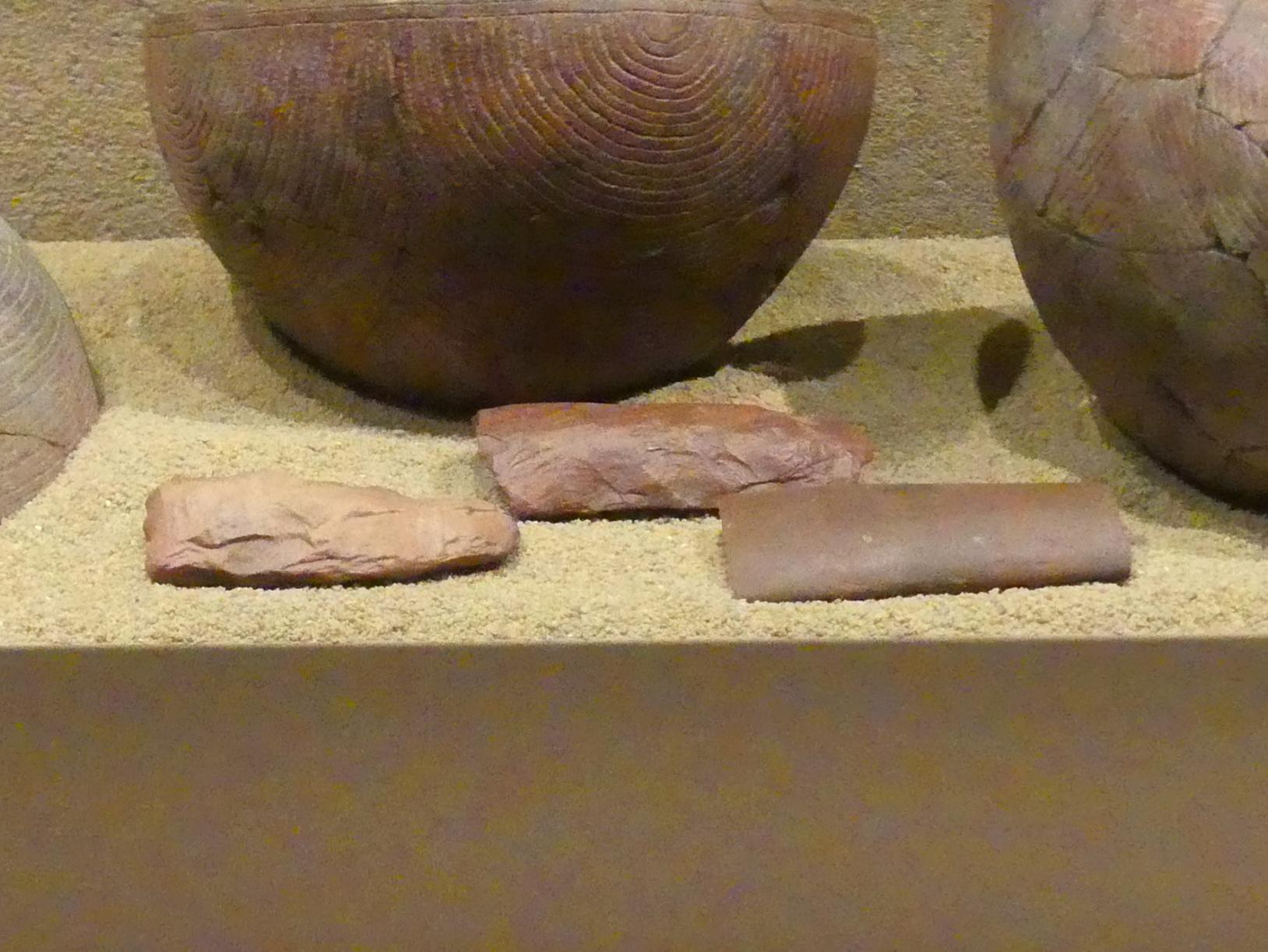 Drei Meißel (Fragmente), Neolithikum (Jungsteinzeit), 5500 - 1700 v. Chr., 4500 v. Chr.