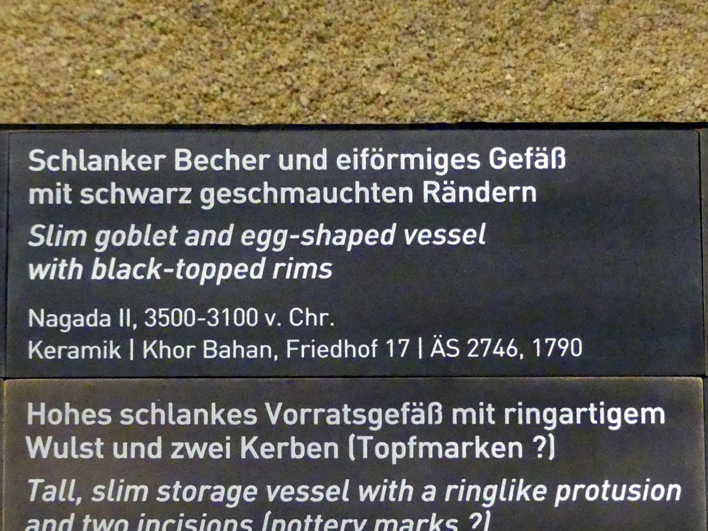 Schlanker Becher mit schwarz geschmauchtem Rand, Naqada II, 3700 - 3100 v. Chr., 3500 - 3100 v. Chr., Bild 2/2