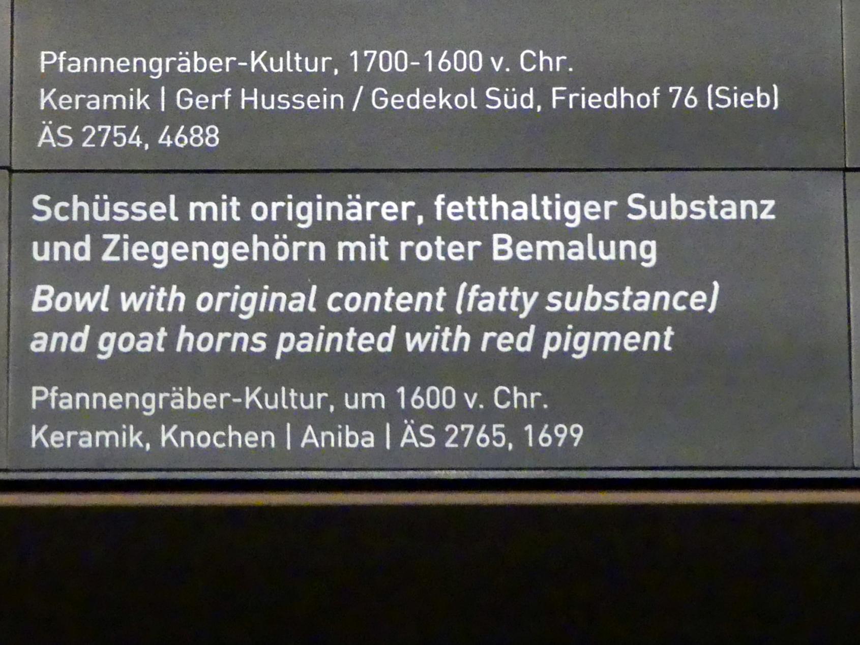 Schüssel mit originärer, fetthaltiger Substanz, 1600 v. Chr., Bild 3/3