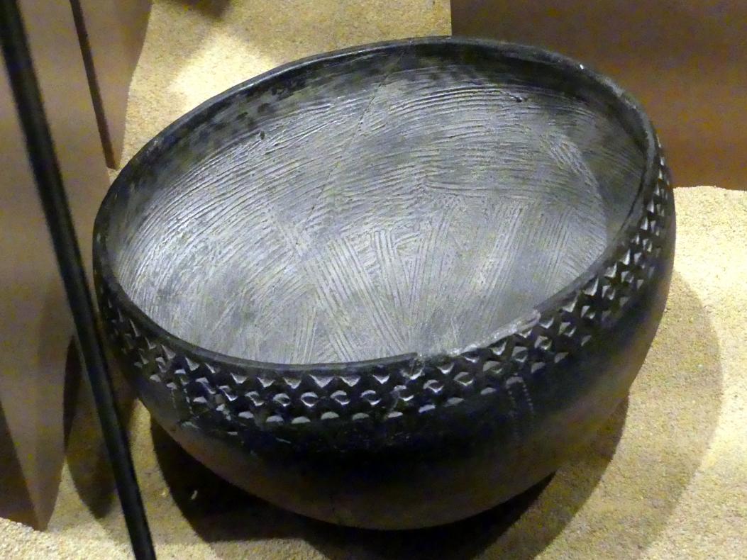 Napf mit gestanztem Dekorband, Früh-Kerma, 2500 - 1500 v. Chr., 2500 - 2200 v. Chr.