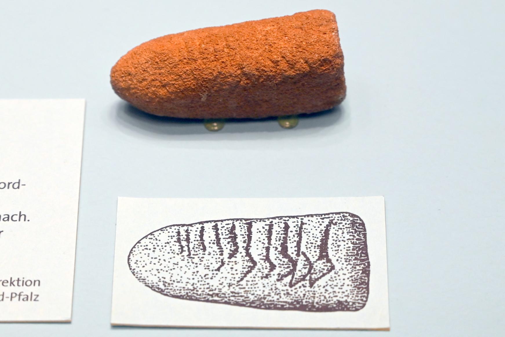 Pfeilschaftglätter, Spätpaläolithikum, 13000 - 10000 v. Chr., 11000 v. Chr., Bild 1/2