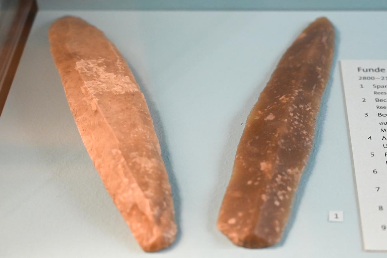 Spandolche, Endneolithikum, 2800 - 1700 v. Chr., 2800 - 2150 v. Chr., Bild 1/2
