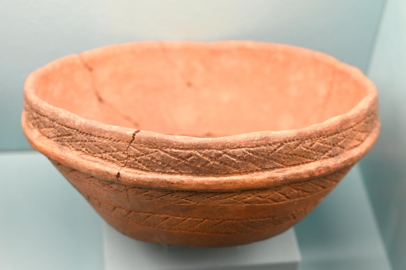 Schale, Endneolithikum, 2800 - 1700 v. Chr., 2800 - 2150 v. Chr., Bild 2/3