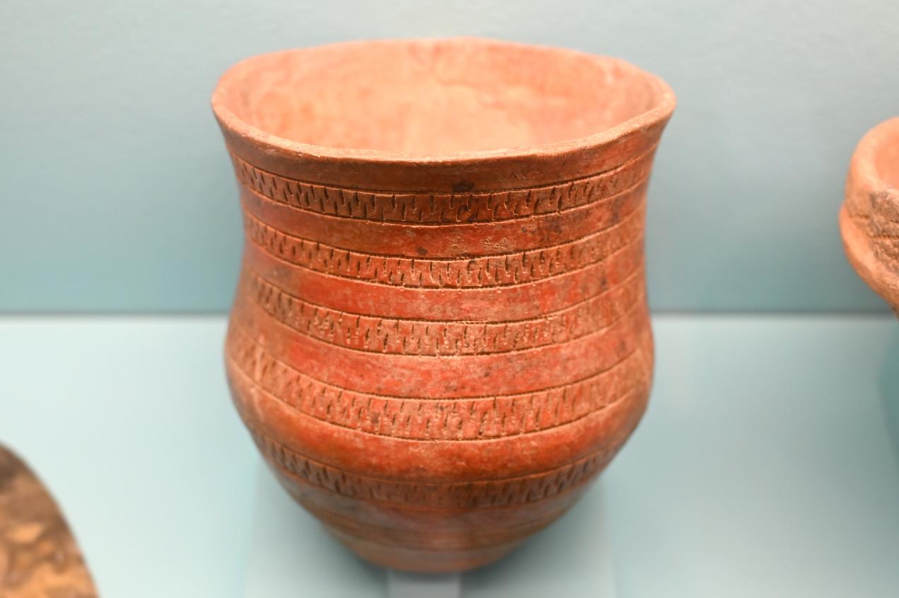 Glockenbecher, Endneolithikum, 2800 - 1700 v. Chr., 2800 - 2150 v. Chr., Bild 1/3