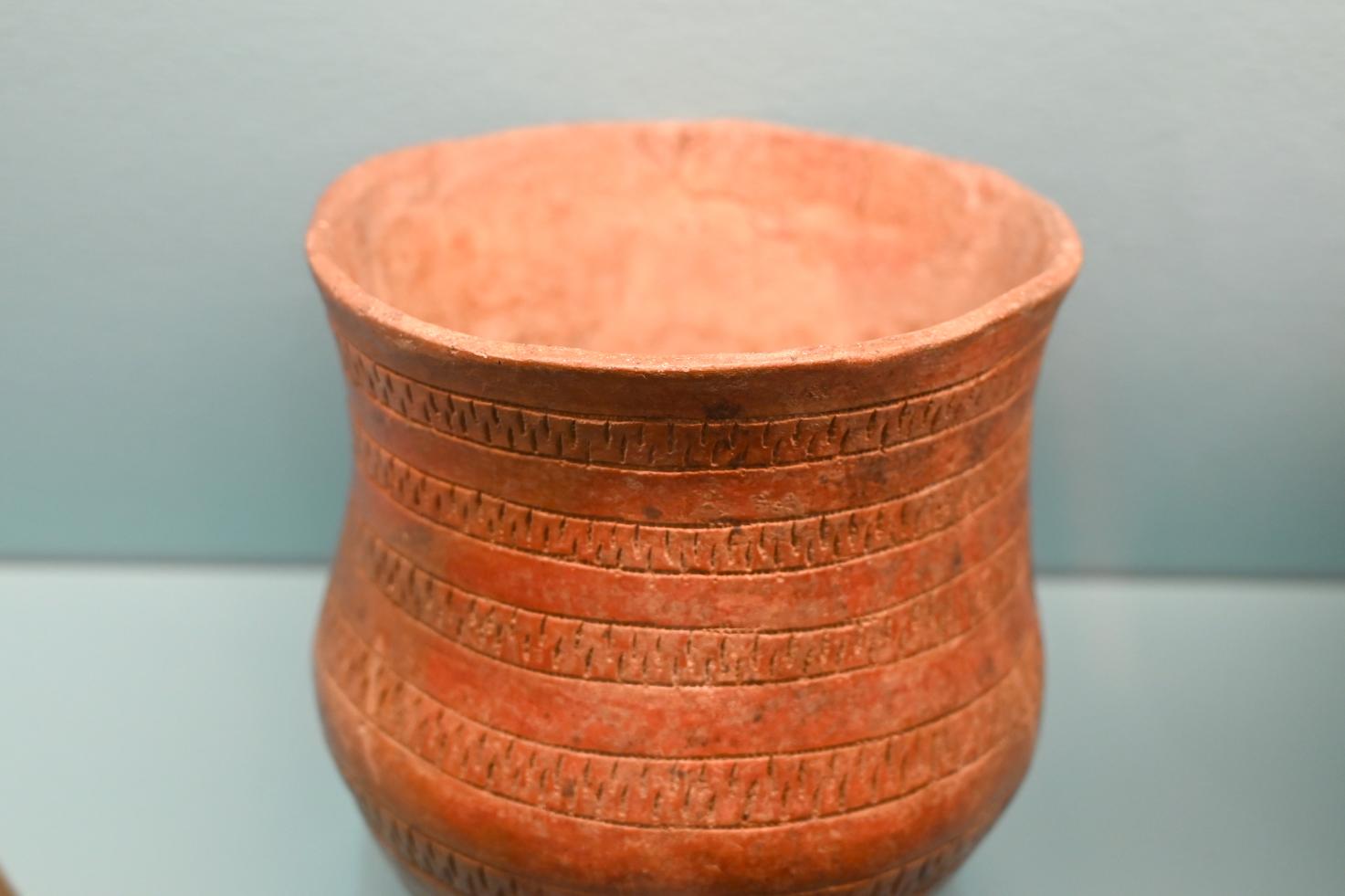 Glockenbecher, Endneolithikum, 2800 - 1700 v. Chr., 2800 - 2150 v. Chr., Bild 2/3
