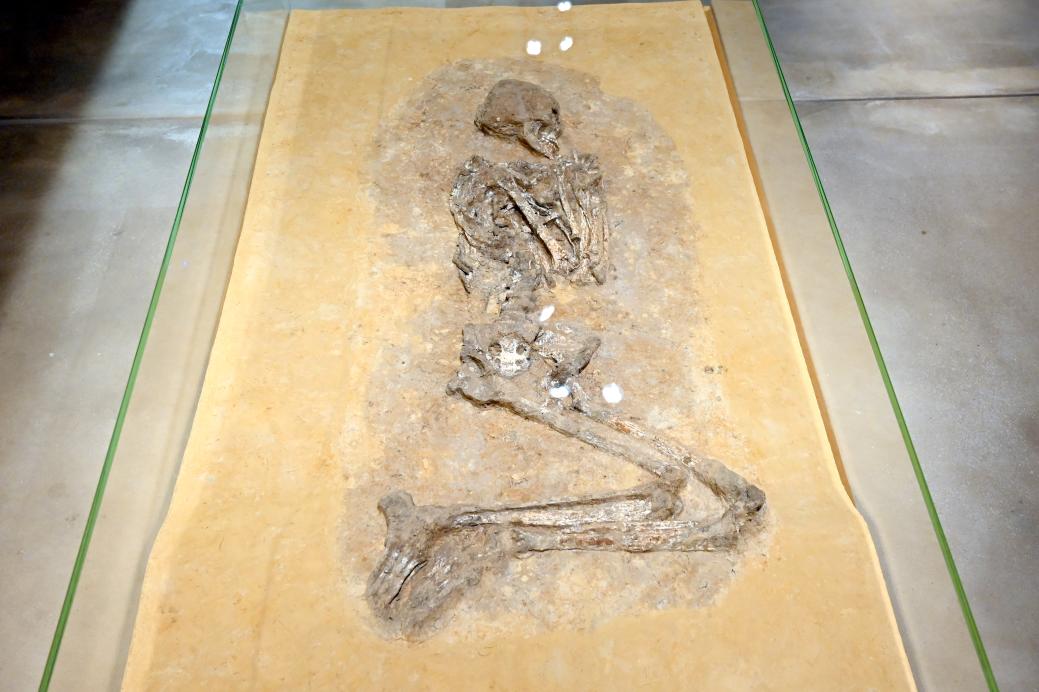 Bestattung einer jungen Frau, 5100 v. Chr.