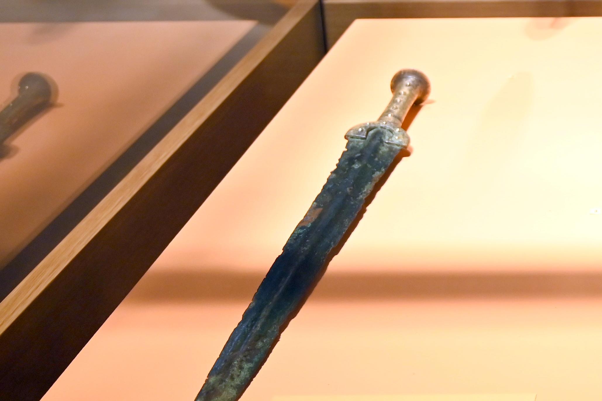 Schwert von Oedt (Klinge), Bronzezeit, 3365 - 700 v. Chr., Bild 1/2