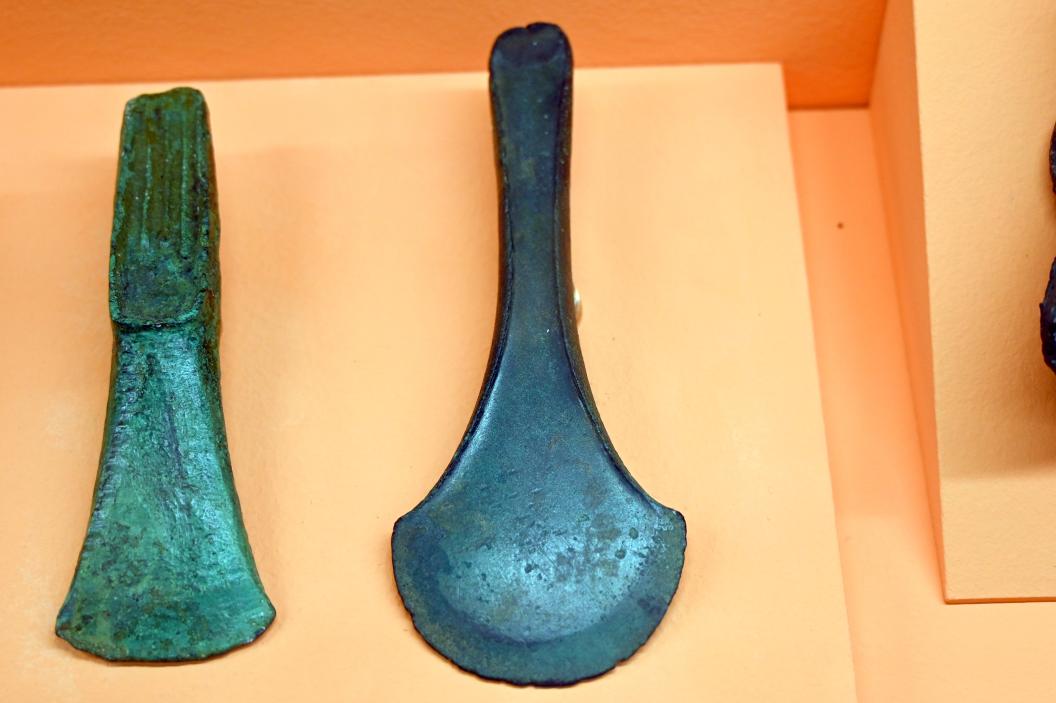 Randleistenbeil, Frühe Bronzezeit, 3365 - 1200 v. Chr., Bild 1/2