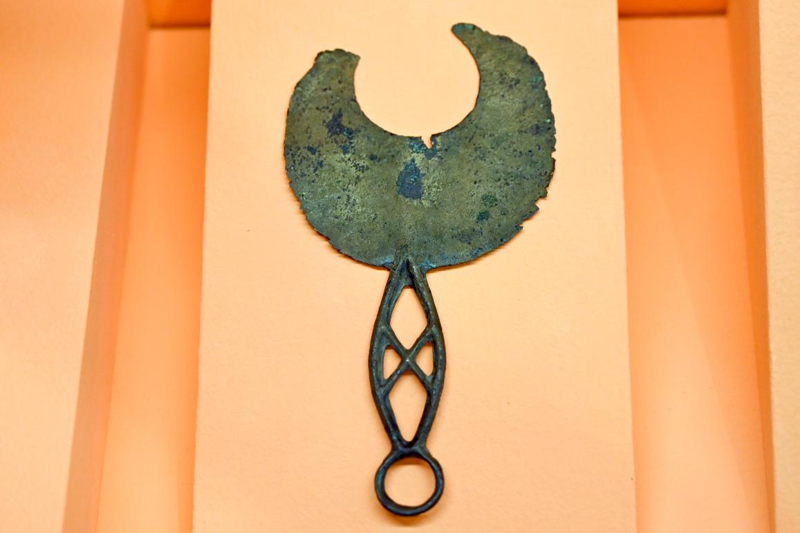 Rasiermesser, Späte (Jüngere) Bronzezeit, 1500 - 700 v. Chr., Bild 1/2