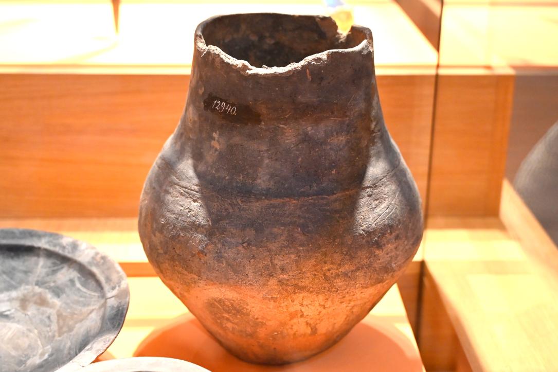 Grabbeigaben in einer Urne, Späte (Jüngere) Bronzezeit, 1500 - 700 v. Chr., 1100 - 1050 v. Chr.