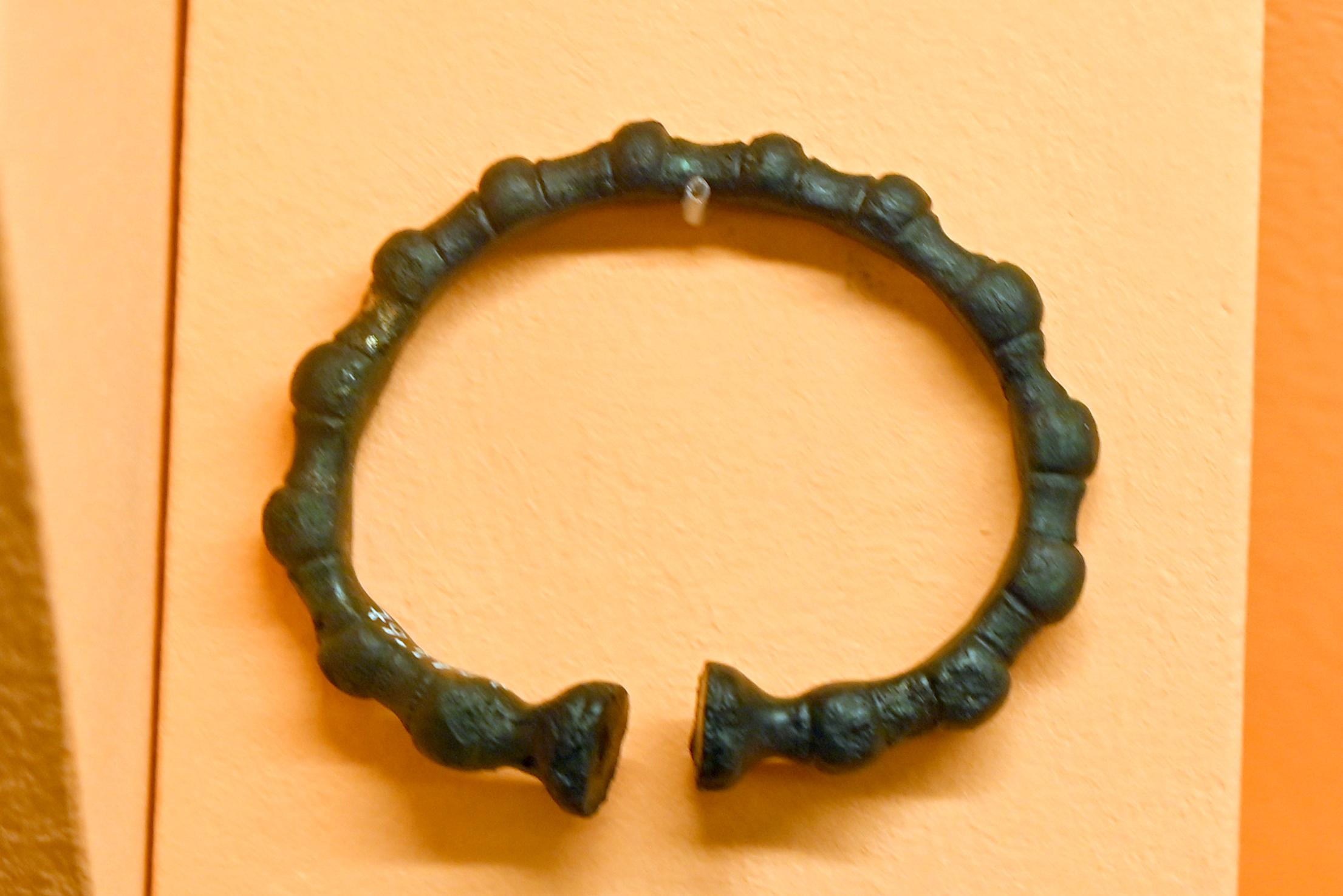Knotenring, Eisenzeit, 1200 - 1 v. Chr.