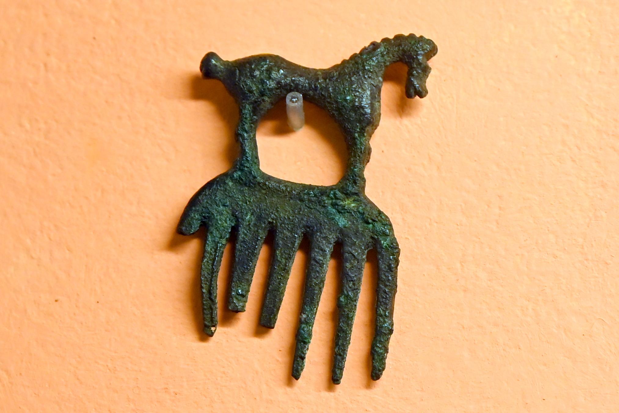 Kämmchen mit Pferdegriff, Latènezeit, 700 - 1 v. Chr.