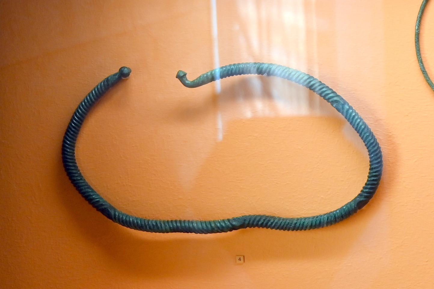 Halsring, 600 - 500 v. Chr., Bild 1/2