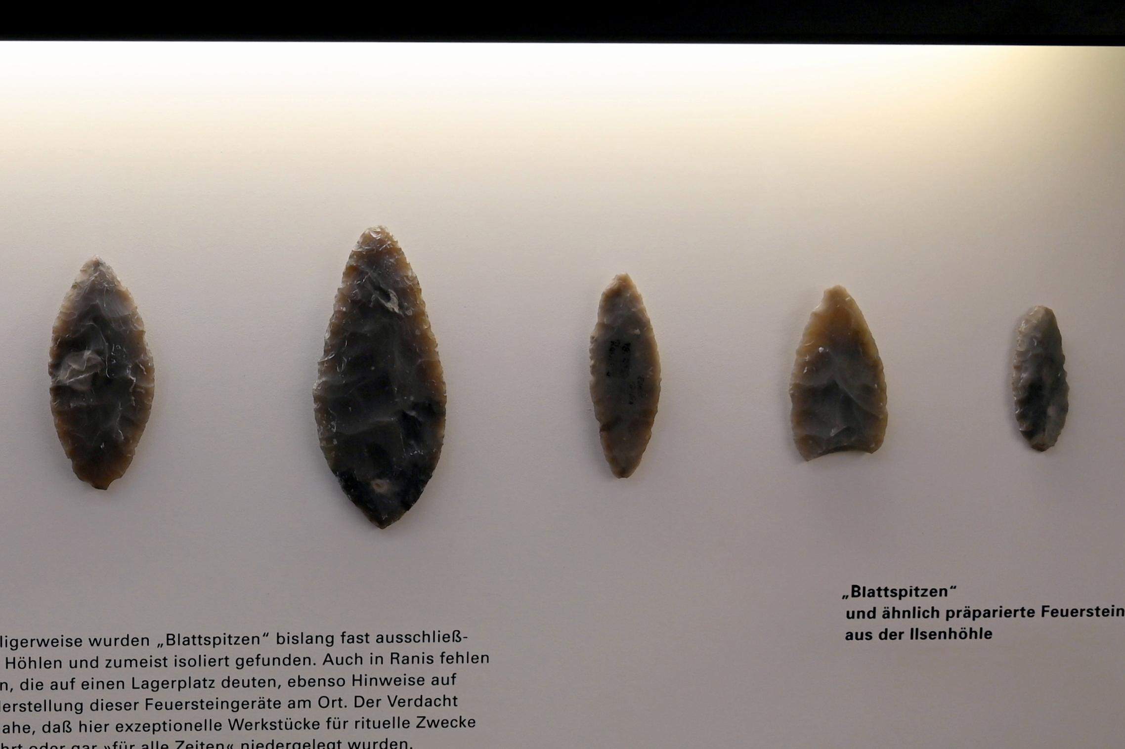Blattspitzen, Mittelpaläolithikum, 200000 - 31000 v. Chr., 80000 - 31000 v. Chr., Bild 3/6