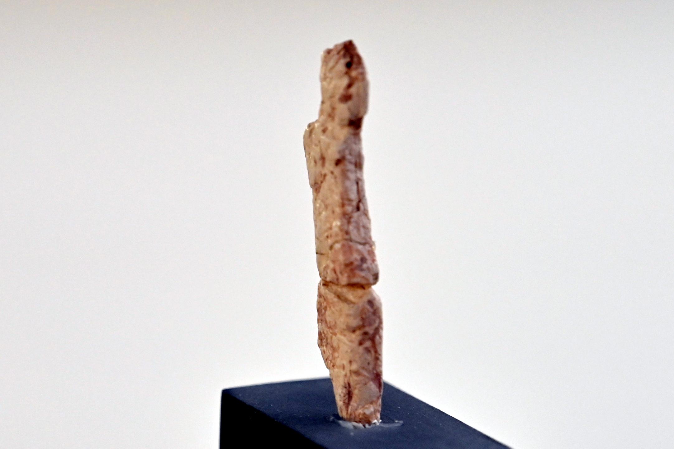 Menschenfigur, Magdalénien, 13000 - 10000 v. Chr., 13000 v. Chr., Bild 4/7