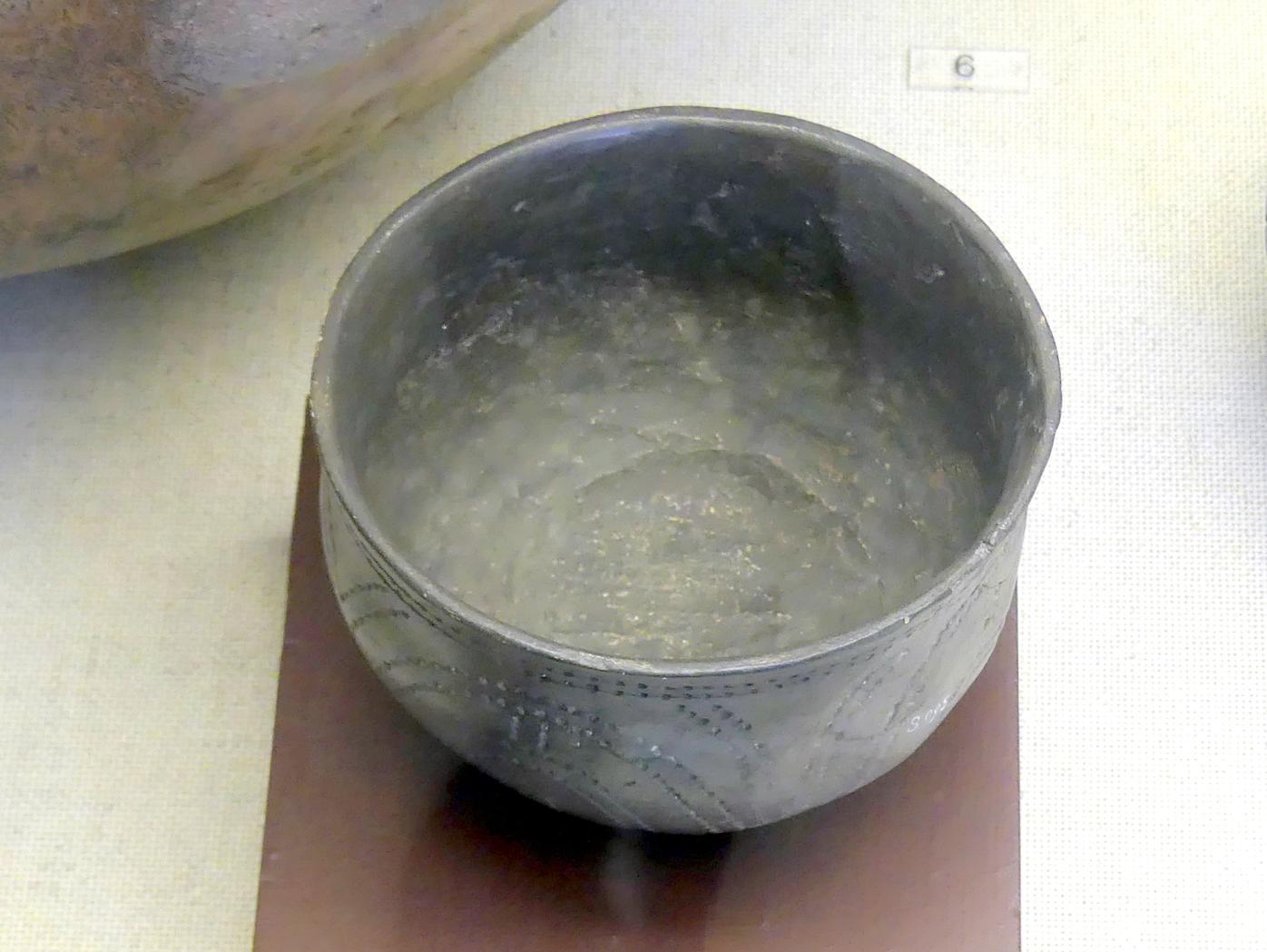 Keramik, Mittelneolithikum, 5500 - 4400 v. Chr., Bild 1/2